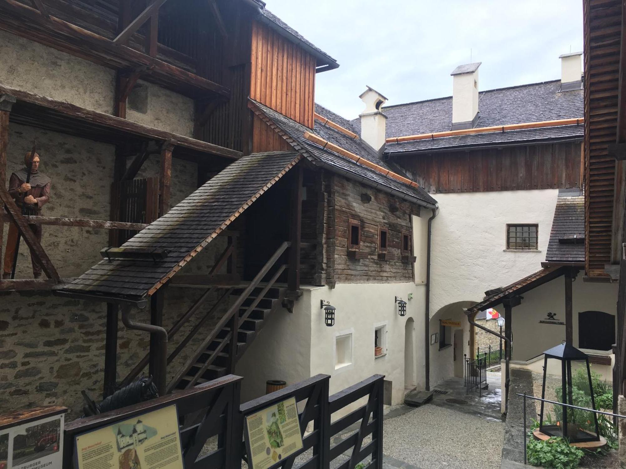 Large Family Holiday Home Siren Stays Leoben  ภายนอก รูปภาพ